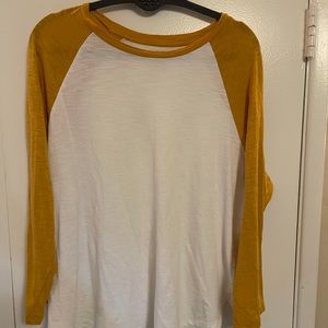 OLD NAVY BASEBALL TEE